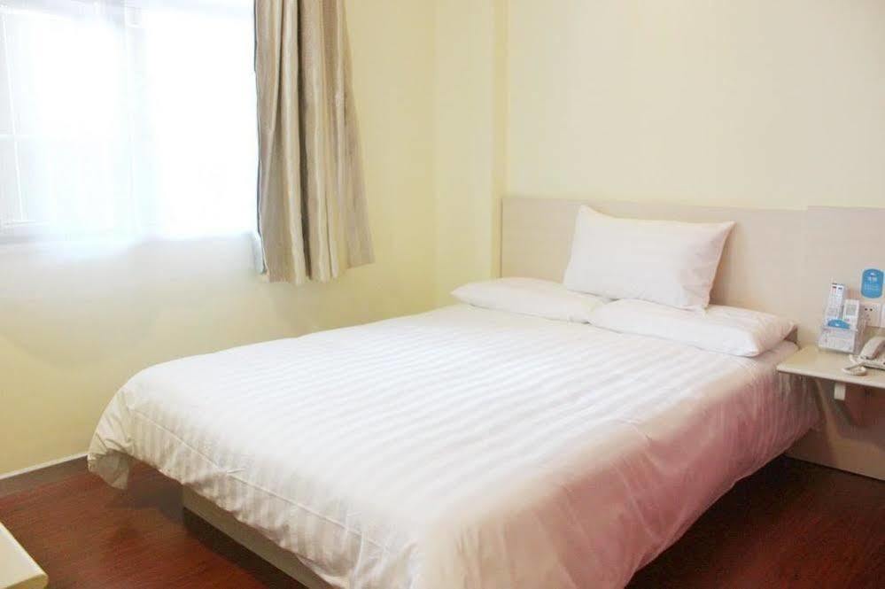 Hanting Hotel Yibin Zhongshan Street Kültér fotó