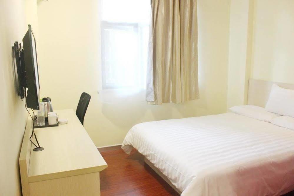 Hanting Hotel Yibin Zhongshan Street Kültér fotó