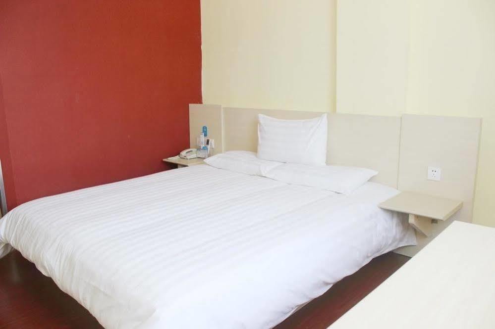 Hanting Hotel Yibin Zhongshan Street Kültér fotó